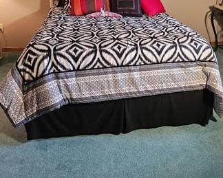 Queen Comforter, Throw Pillows Bed Skirt