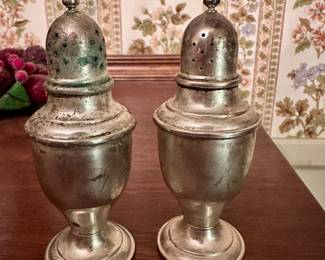 Newport 16462 sterling silver S/P shakers.