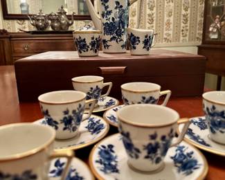 Delft tea set.