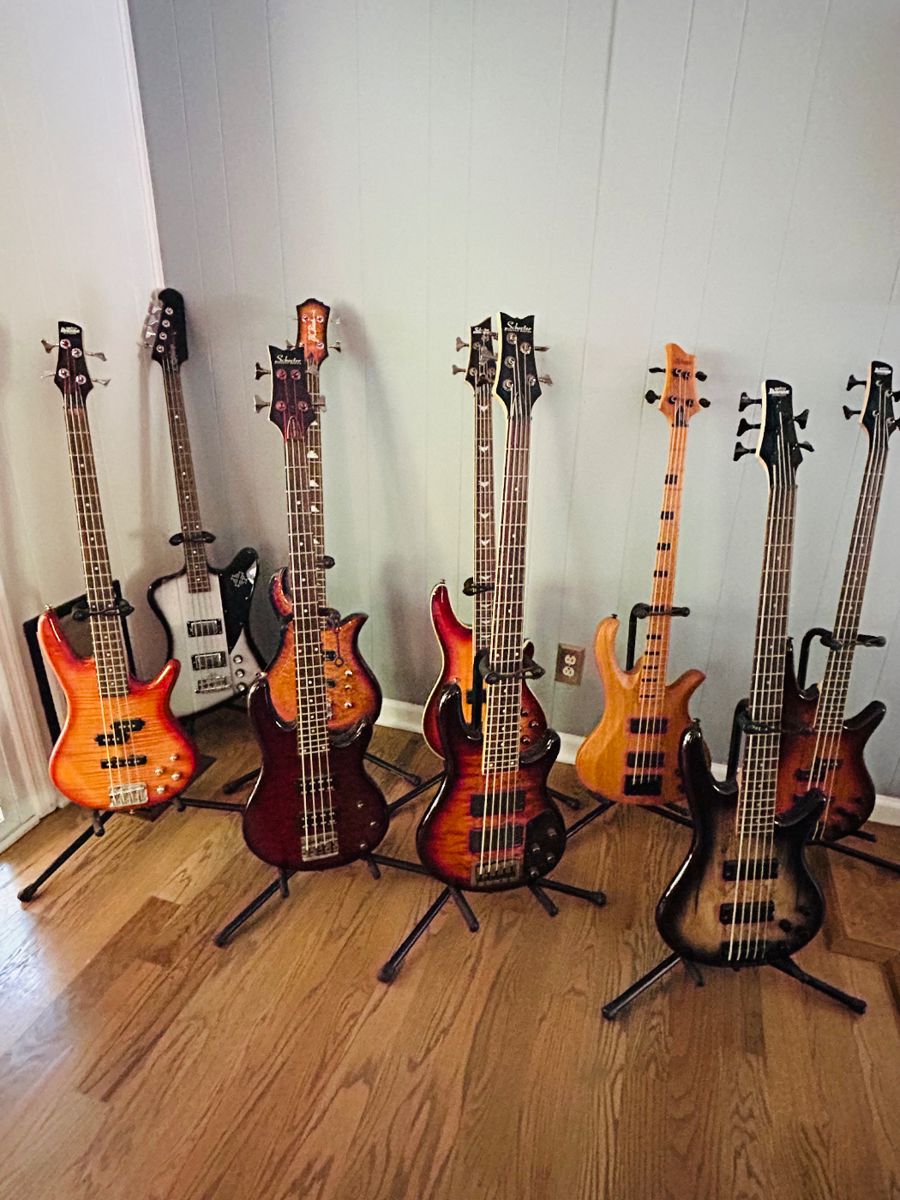 8 electric guitars and 1 base and 1 amp