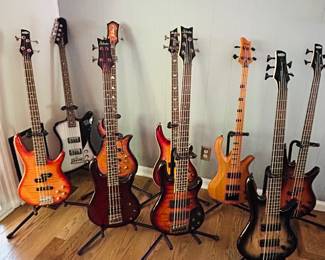 8 electric guitars and 1 base and 1 amp