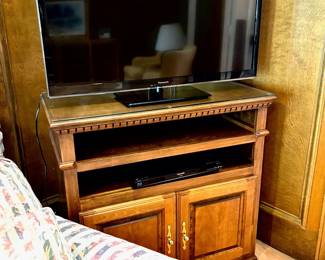 Media Cabinet, Panasonic TV, BluRay Player