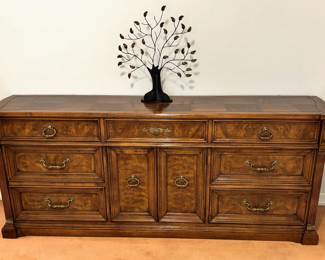 Double Dresser