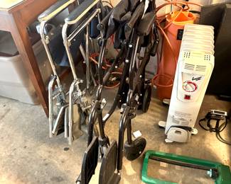 Wheelchairs/Walkers