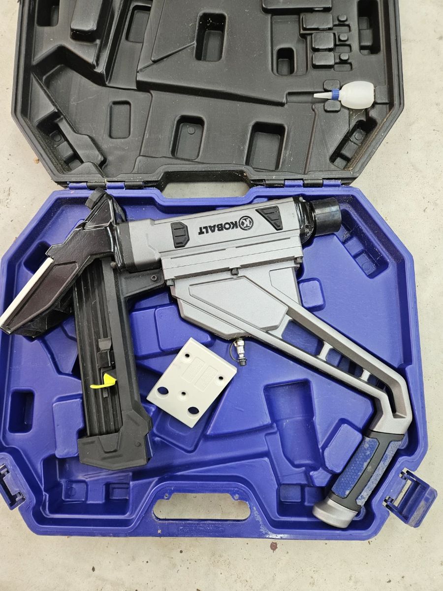 Flooring Nailer/Stapler