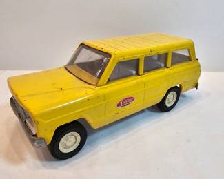 Tonka Metal Toy Truck Jeep Wagoneer Yellow https://www.auctionninja.com/stress-free-estate-services-llc/sales/details/collectors-cache-auction-coins-vintage-toys-jewelry-collectibles-ephemera-silver-and-more-no-reserves-shipping-available-or-alton-nh-pickup-36.html?an=pptvtd