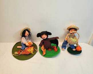Lot Of 3 Annalee Fall Dolls https://www.auctionninja.com/stress-free-estate-services-llc/sales/details/collectors-cache-auction-coins-vintage-toys-jewelry-collectibles-ephemera-silver-and-more-no-reserves-shipping-available-or-alton-nh-pickup-36.html?an=pptvtd