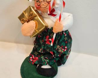 Annalee 1999 Christmas Mrs Santa Doll https://www.auctionninja.com/stress-free-estate-services-llc/sales/details/collectors-cache-auction-coins-vintage-toys-jewelry-collectibles-ephemera-silver-and-more-no-reserves-shipping-available-or-alton-nh-pickup-36.html?an=pptvtd