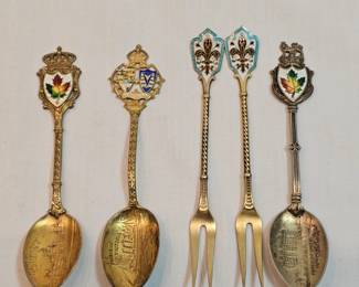 Sterling Silver And Enamel Souvenirs https://www.auctionninja.com/stress-free-estate-services-llc/sales/details/collectors-cache-auction-coins-vintage-toys-jewelry-collectibles-ephemera-silver-and-more-no-reserves-shipping-available-or-alton-nh-pickup-36.html?an=pptvtd