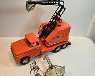 Tonka Metal Toy Truck Mobile Clam Truck  https://www.auctionninja.com/stress-free-estate-services-llc/sales/details/collectors-cache-auction-coins-vintage-toys-jewelry-collectibles-ephemera-silver-and-more-no-reserves-shipping-available-or-alton-nh-pickup-36.html?an=pptvtd