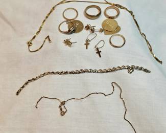 Asst 14k Gold Jewelry https://www.auctionninja.com/stress-free-estate-services-llc/sales/details/collectors-cache-auction-coins-vintage-toys-jewelry-collectibles-ephemera-silver-and-more-no-reserves-shipping-available-or-alton-nh-pickup-36.html?an=pptvtd