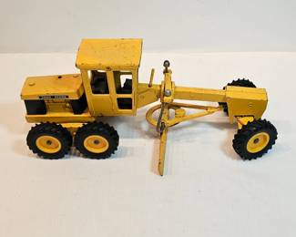 Ertl John Deere Grader https://www.auctionninja.com/stress-free-estate-services-llc/sales/details/collectors-cache-auction-coins-vintage-toys-jewelry-collectibles-ephemera-silver-and-more-no-reserves-shipping-available-or-alton-nh-pickup-36.html?an=pptvtd