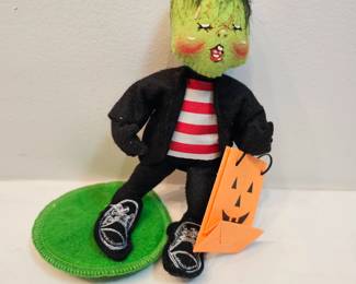 Annalee 1999 Halloween Doll https://www.auctionninja.com/stress-free-estate-services-llc/sales/details/collectors-cache-auction-coins-vintage-toys-jewelry-collectibles-ephemera-silver-and-more-no-reserves-shipping-available-or-alton-nh-pickup-36.html?an=pptvtd