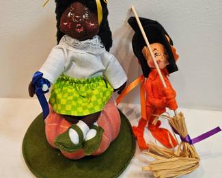Annalee Halloween Dolls https://www.auctionninja.com/stress-free-estate-services-llc/sales/details/collectors-cache-auction-coins-vintage-toys-jewelry-collectibles-ephemera-silver-and-more-no-reserves-shipping-available-or-alton-nh-pickup-36.html?an=pptvtd