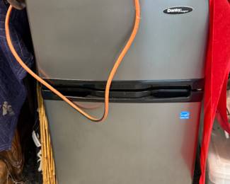 Small fridge / freezer
