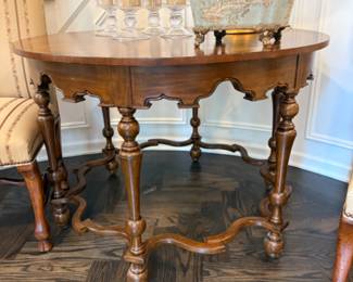Serried table
