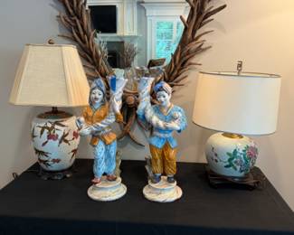 Oriental lamps & two faience style figures