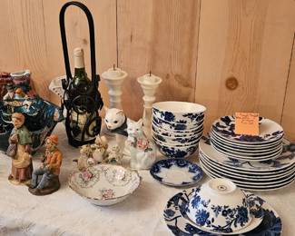 Miscellaneous decor