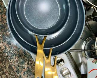 Calphalon pans, set of 3 