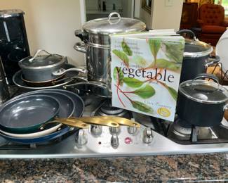 Cookware, pots and pans,