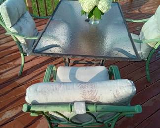 Outdoor Patio Table with 4 Cushioned Chairs