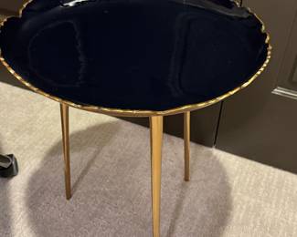 Good and black accent table 