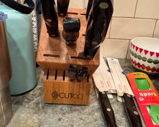 Cutco knife set 