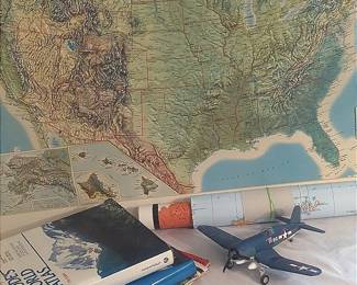 Maps, Atlass, Model Airplane