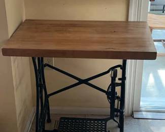 Sewing Machine Table