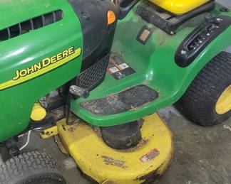 John deere riding mower 