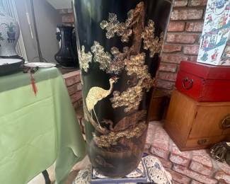 Lacquer umbrella stand
