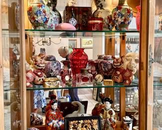 Beautiful Chinese wall pockets and Chinese decorative accessories