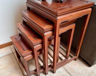 Nice nesting table set