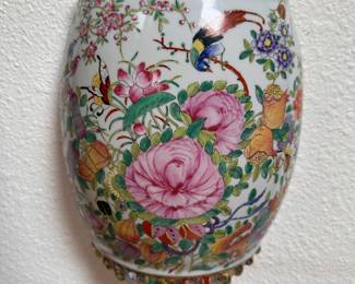 These are beautiful, Famille Rose wall pockets PAIR