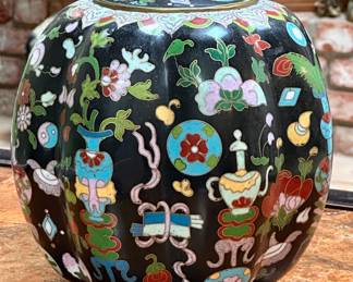 Famile Noir melon shapped lidded jar