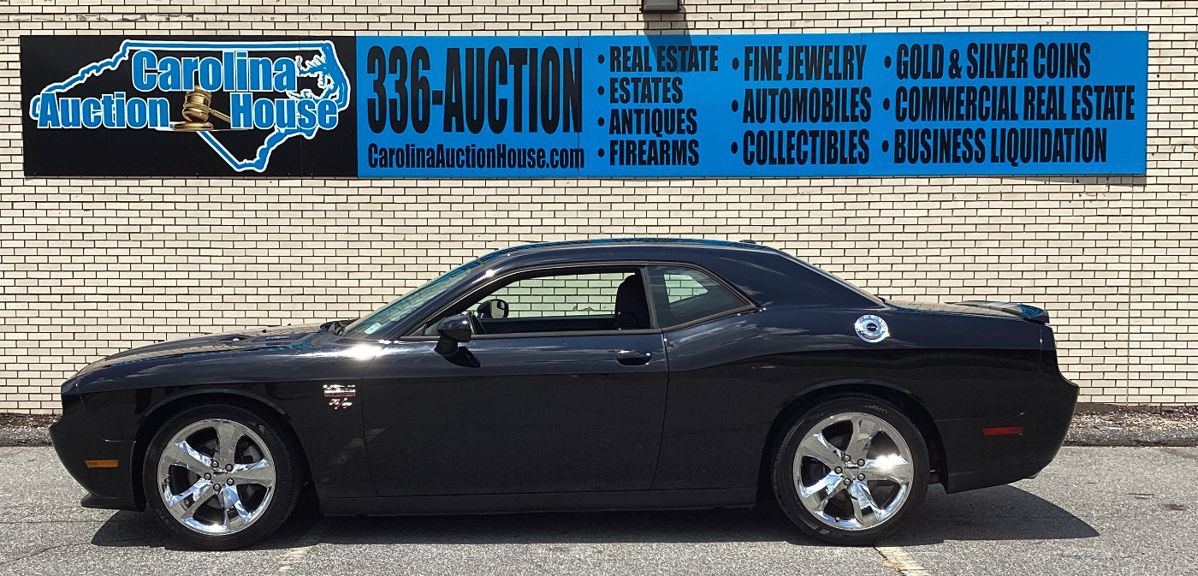 2014 Dodge CHALLENGER R/T VIN: 2c3cdybt1eh115673 Miles: 125,152 Engine: 5.7 LITER Color: BLACK 2014 DODGE RT CHALLENGER HEMI 5.7 LITER V8 COUPE, 6 SPEED MANUAL, 20in RIMS, CAR IS IN GOOD RUNNING CONDITION, A/C COLD, TIRES GOOD CONDITION, LEATHER INTERIOR, REAR SPOILER, RACING STRIPES, LEFT & RIGHT HOOD SCOOPS