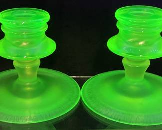 PAIR OF 1921-26 FENTON URANIUM VASELINE GLASS CANDLESTICK HOLDERS