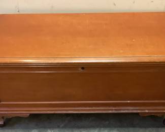 CEDAR BLANKET CHEST NO SHIPPING PICKUP ONLY