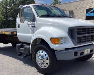 2002 Ford F-650 XL VIN: 3fdnf65852ma28779 Miles: 82,446 Engine: 5.9L CUMMINS DIESEL Color: WHITE 2002 FORD SUPER DUTY F-650 REGULAR CAB XL FLATBED w 5.9L CUMMINS DIESEL ENGINE, 24 VALVE, GVWR 26,000lbs, STRAIGHT FRAME, TIRES ARE 90% w TREAD, AIR CONDITIONER NEEDS CHARGING, FUEL GAUGE NEEDS REPAIR