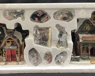 HOLIDAY TIME VILLAGE DAIRY BARN & GRIST MILL SET