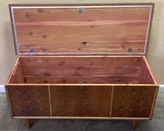 MID CENTURY CEDAR BLANKET CHEST NO SHIPPING PICKUP ONLY