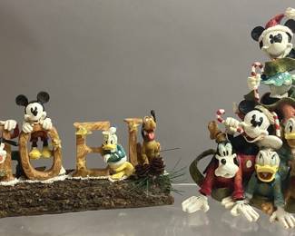 2007 DISNEY LIGHTED WOODLAND CHARACTER CHRISTMAS TREE & MICKEY AND FRIENDS N-O-E-L FIGURE WITH BOXES