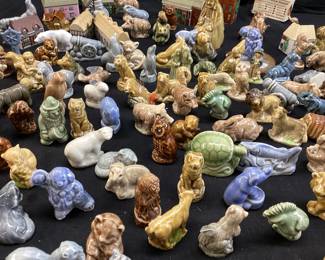  LARGE GROUP VTG. WADE WHIMSIES FIGURINES, WADE, ENGLAND
