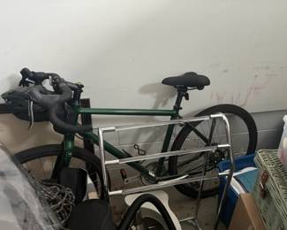almost new male bike $200