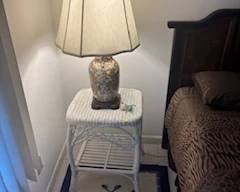 Oriental Lamp, Wicker stand
