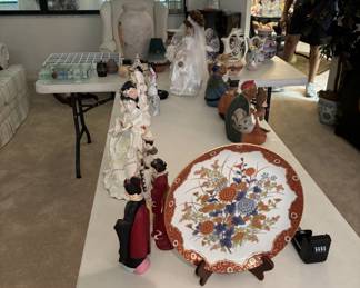 Collectible dolls and vases 
