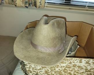High Brehm wool hat