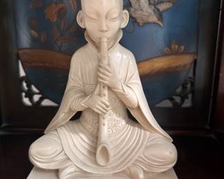 Pair plaster figures