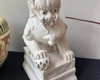 Ceramic foo dog