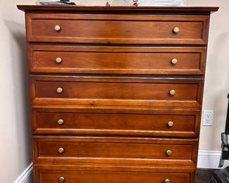 Chest of drawers